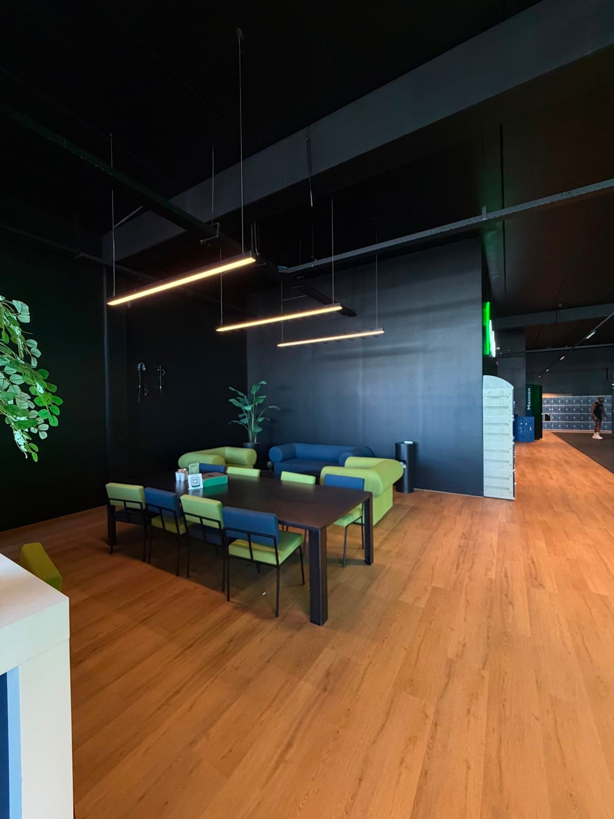 De lounge van GymOne Alkmaar